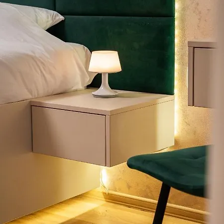 One-bedroom With Free Street Parking, Free Gym Pass And Office Setup Апартамент Пловдив