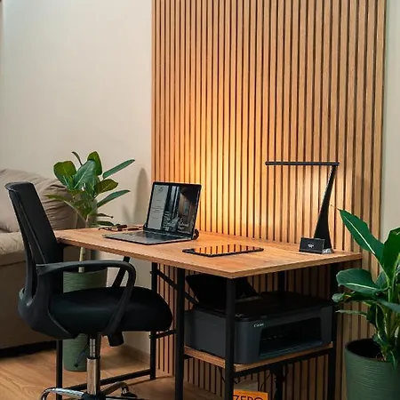 דירה One-bedroom With Free Parking, Free Gym Pass And Office Setup